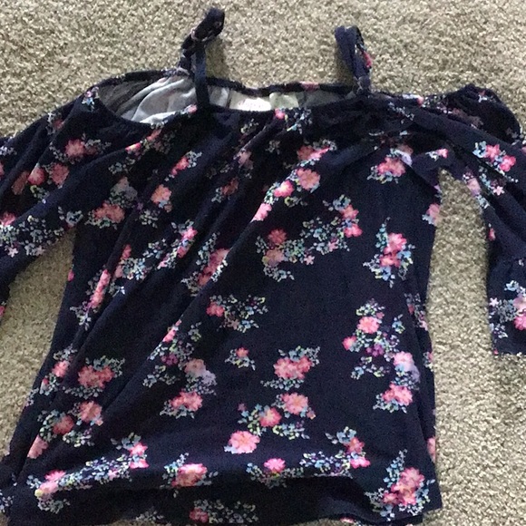 Have sleeve shirt - Picture 1 of 2